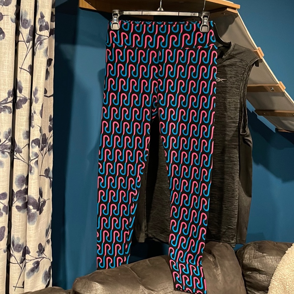 Lularo OS lightly used leggings